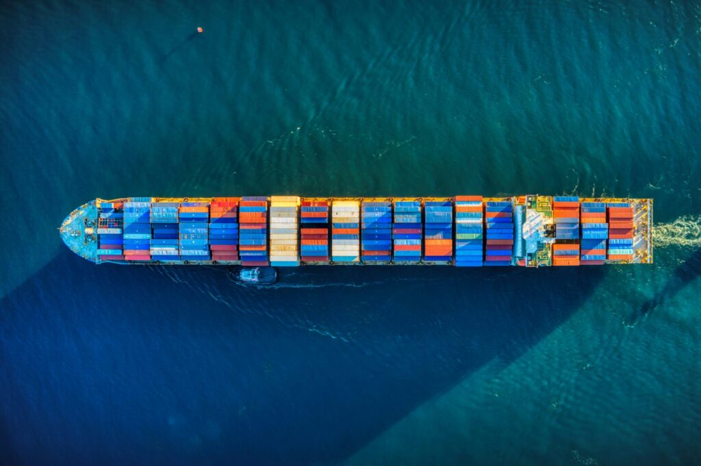 nave cargo (unsplash)